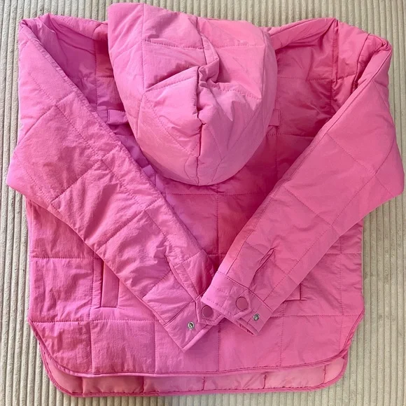 Quilted Pullover Packable Puffer Jacket Oversized Barbie Bubblegum Pink NWOT - Picture 2 of 13